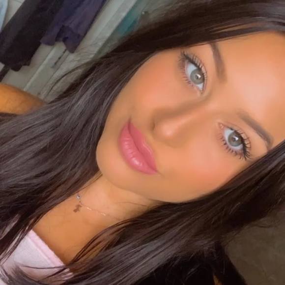 Meet your Posher, Jacinta - Picture 1 of 1